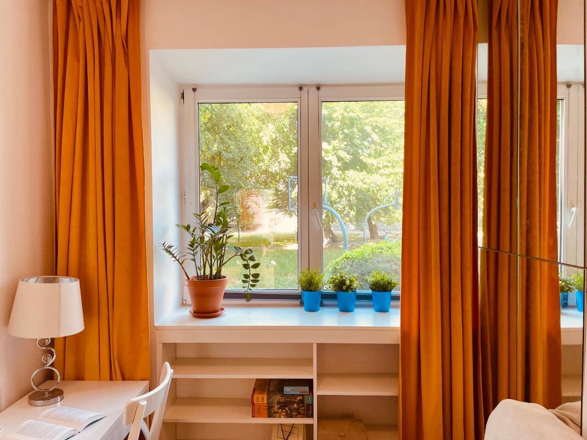 Luxury 4-Bedroom Apartment In Centre - Self-Check In & Fast Wifi Warsaw Exterior photo