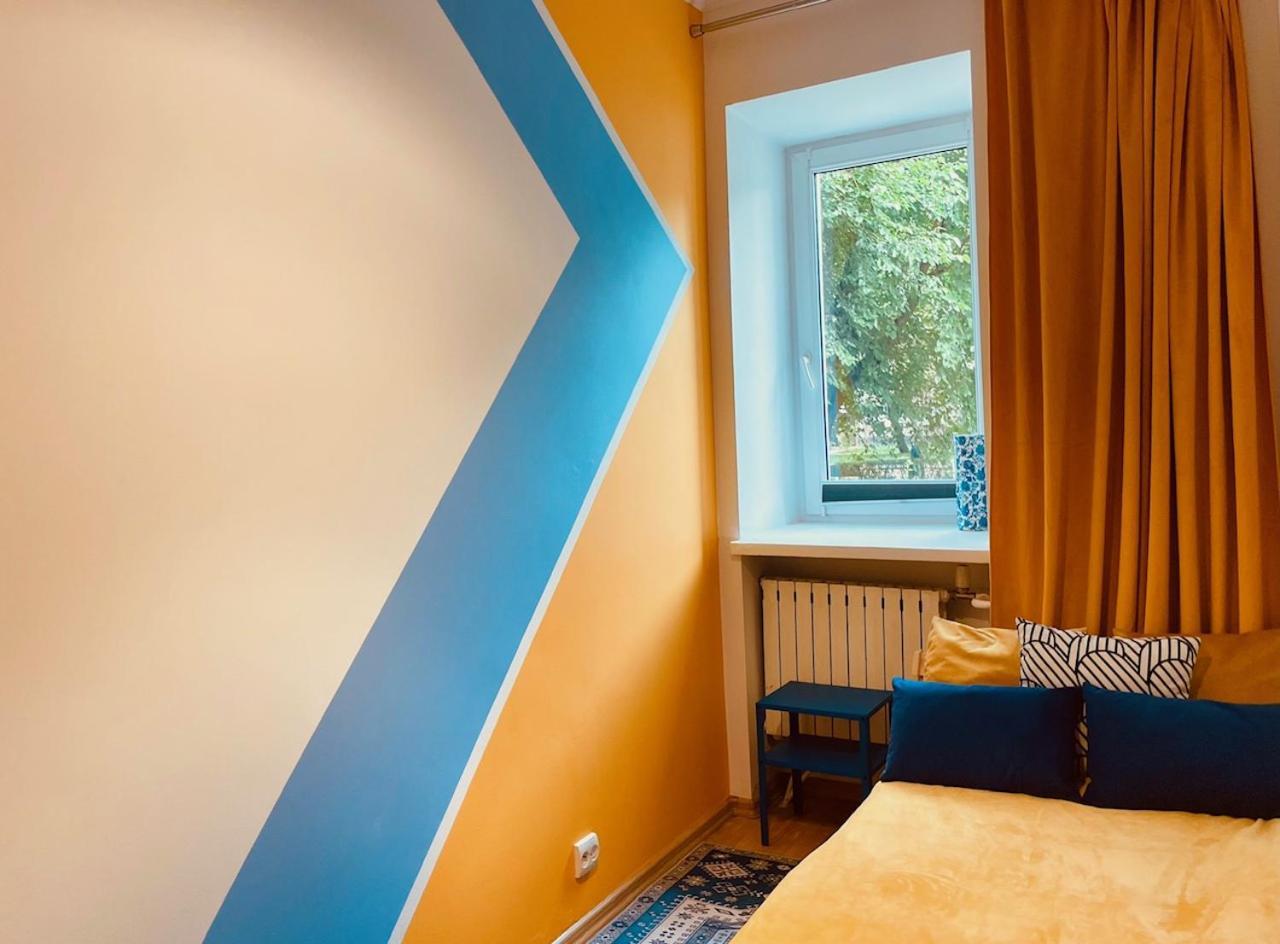 Luxury 4-Bedroom Apartment In Centre - Self-Check In & Fast Wifi Warsaw Exterior photo