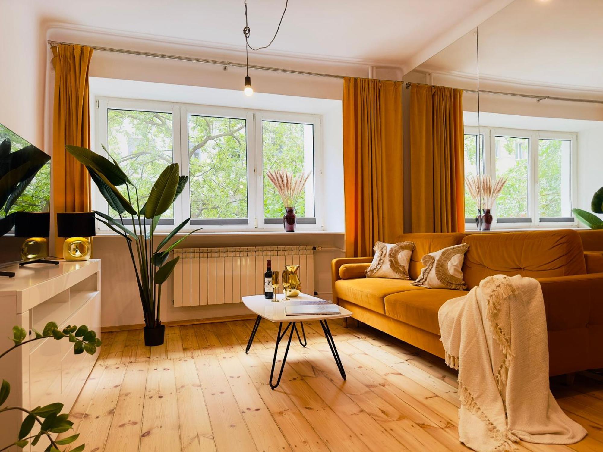 Luxury 4-Bedroom Apartment In Centre - Self-Check In & Fast Wifi Warsaw Exterior photo